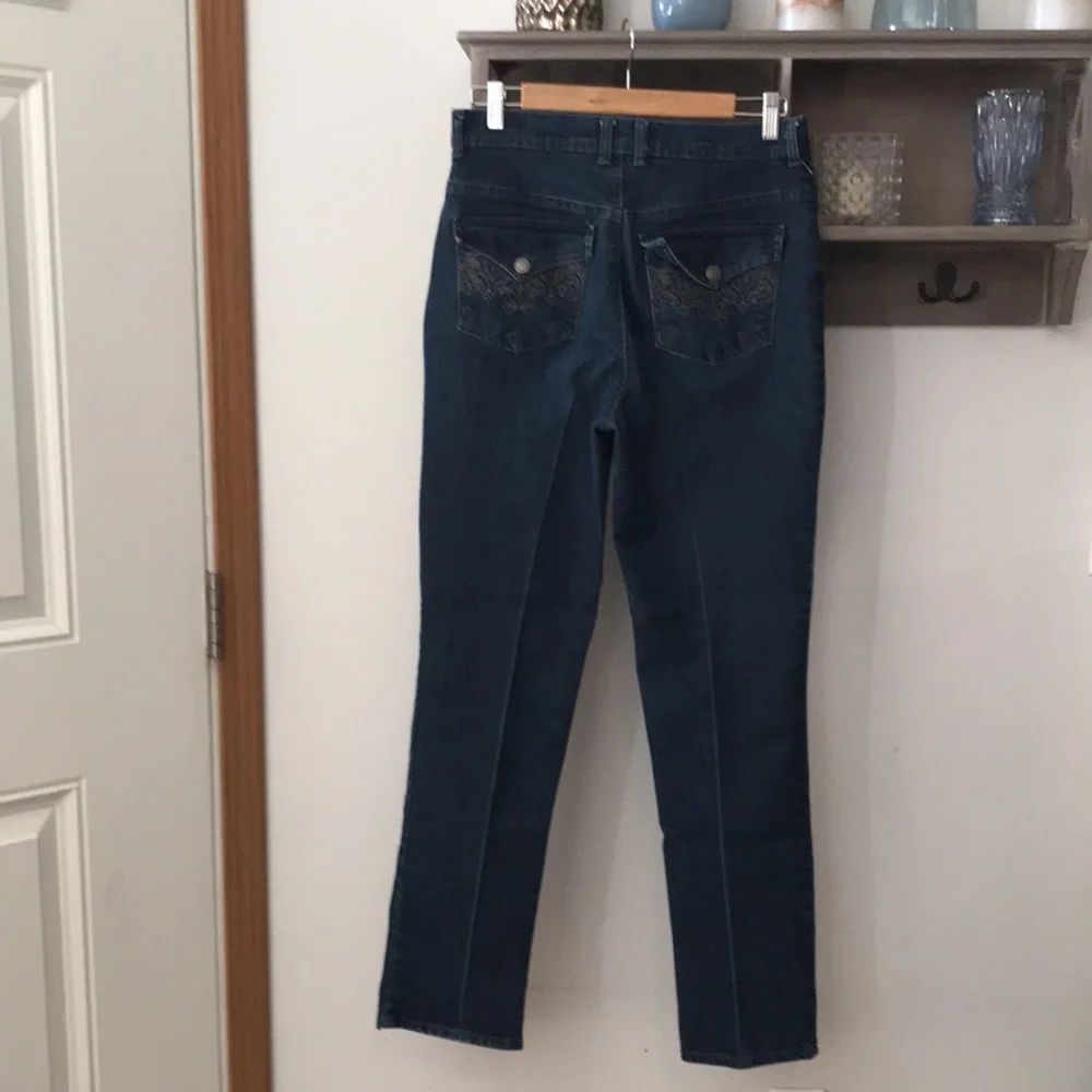Gloria Vanderbilt jeans, blue, Amanda pocket flaps, size 8 average - Picture 2 of 6